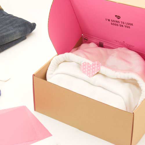 Ecommerce Packaging Box with print on the inside Ecommerce Packaging Box with print on the inside